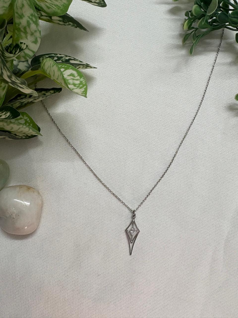 Stella Necklace